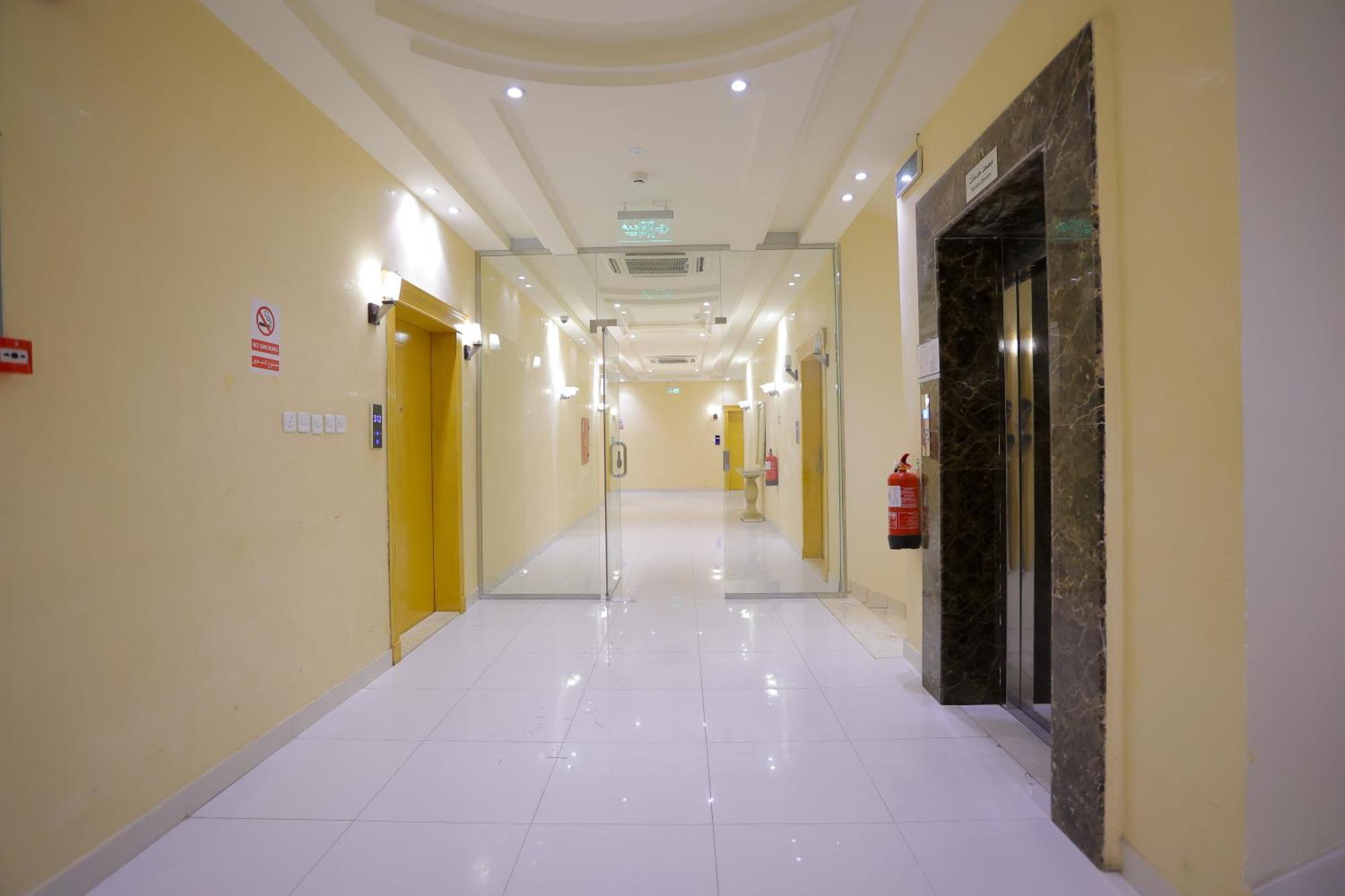 هوستا الملقا Aparthotel Riyadh Bagian luar foto